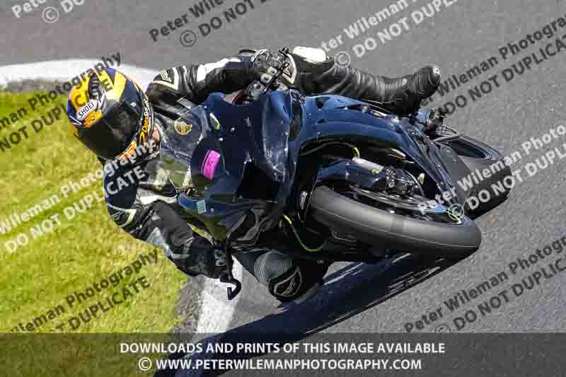 cadwell no limits trackday;cadwell park;cadwell park photographs;cadwell trackday photographs;enduro digital images;event digital images;eventdigitalimages;no limits trackdays;peter wileman photography;racing digital images;trackday digital images;trackday photos